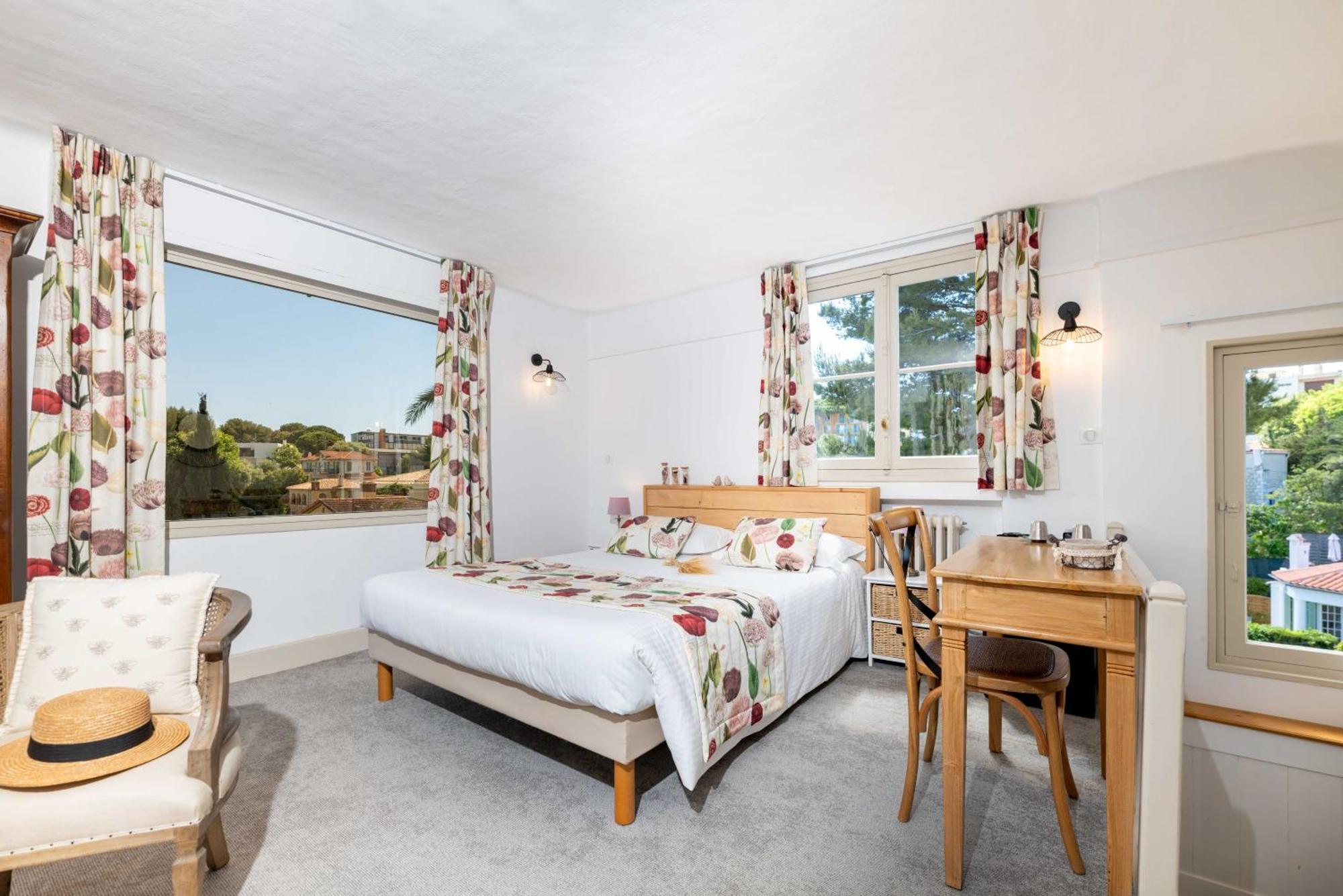 Mas Djoliba Hotel Antibes Phòng bức ảnh